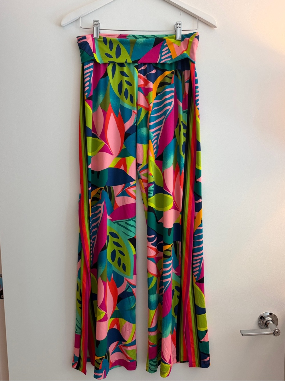 Trina Turk Multicolor Tropical Leaf Resort Wear Pants